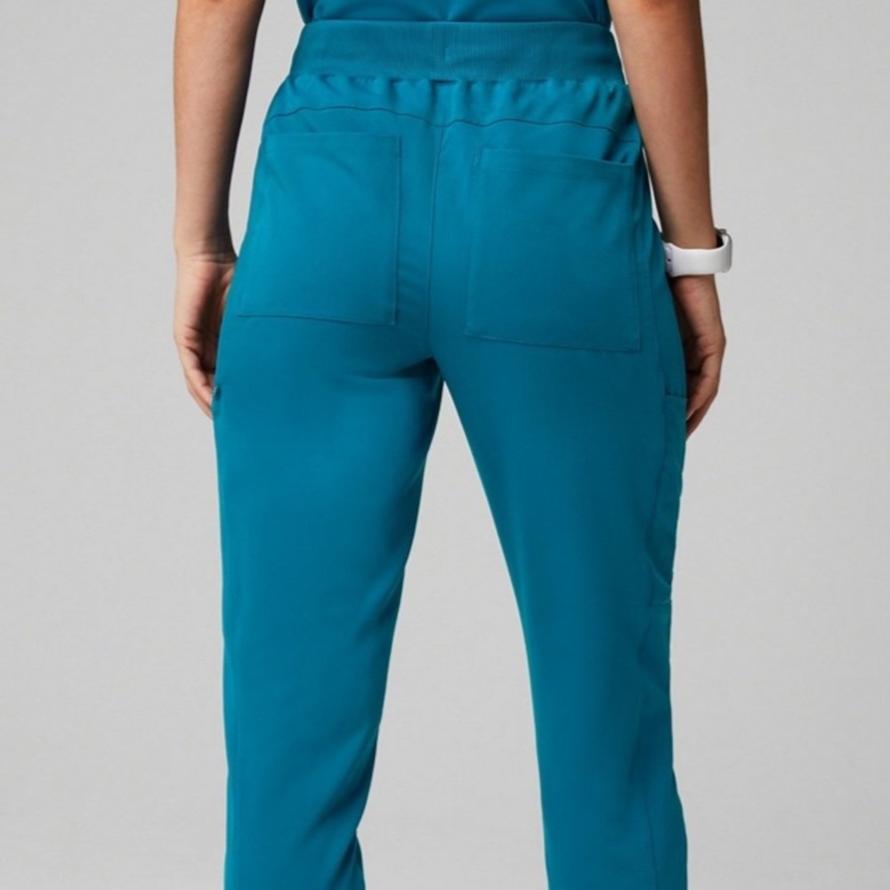 NWT Fabletics On Call Scrub Jogger Caribbean Blue S Reg E76 - Picture 3 of 6